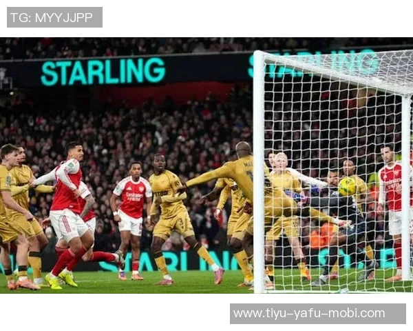 夸张界外球助攻水晶宫小禁区凯帕失误险送大礼 夸张界外球助攻水晶宫小禁区凯帕失误险送大礼