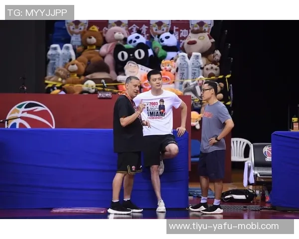 杨鸣分析雄鹿冬窗试探字母交易市场为夏季运作铺路