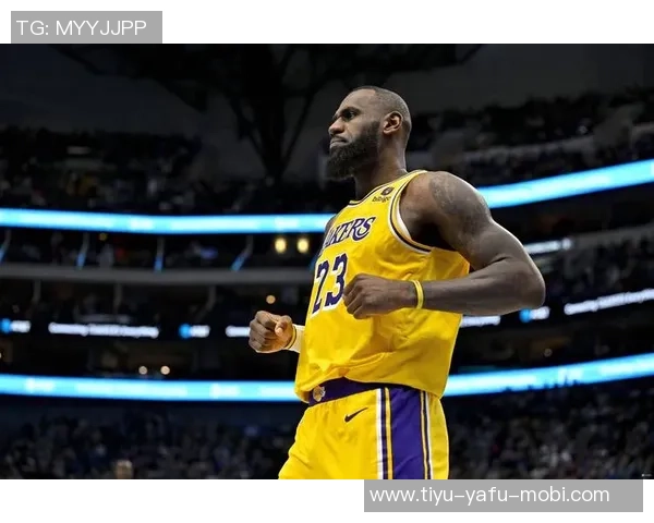 詹姆斯谈园区生活：团结一致的我们更有决心争夺总冠军