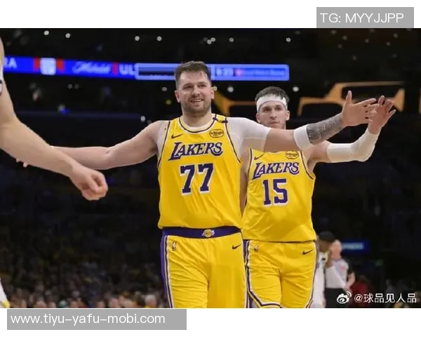 里夫斯称赞东契奇天赋超群与浓眉克里斯蒂关系融洽